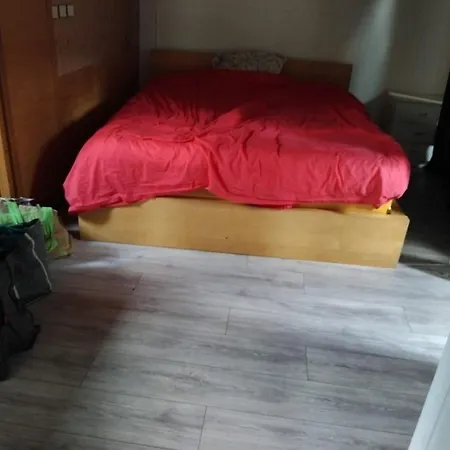 Privee Avec Vue Jardin - Pres Du Cern Et De Geneve Guest house *